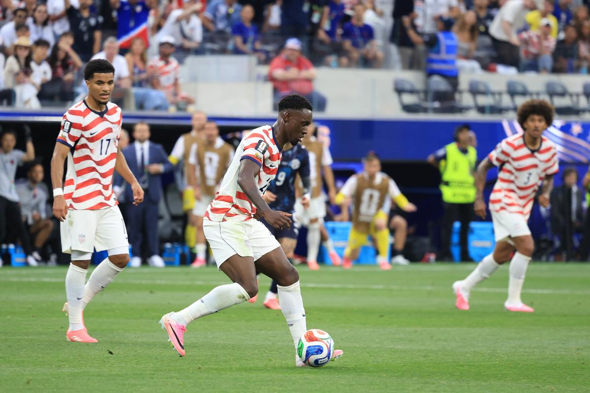 Imagini de la SUA - Paraguay 4-1