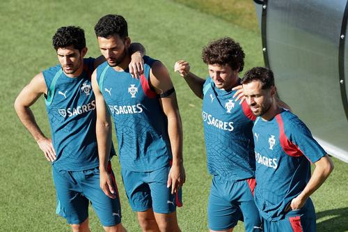 Bernardo Silva, primul din dreapta // foto: Imago Images