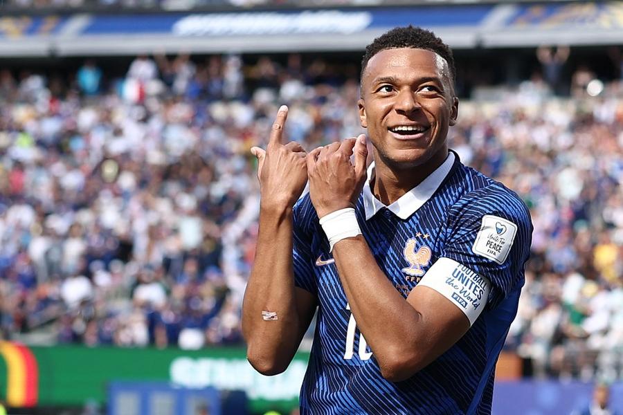 Kylian Mbappe are 58 de goluri în 99 de partide la naționala Franței / FotoȘ X Nu Cristiano este problema Portugaliei