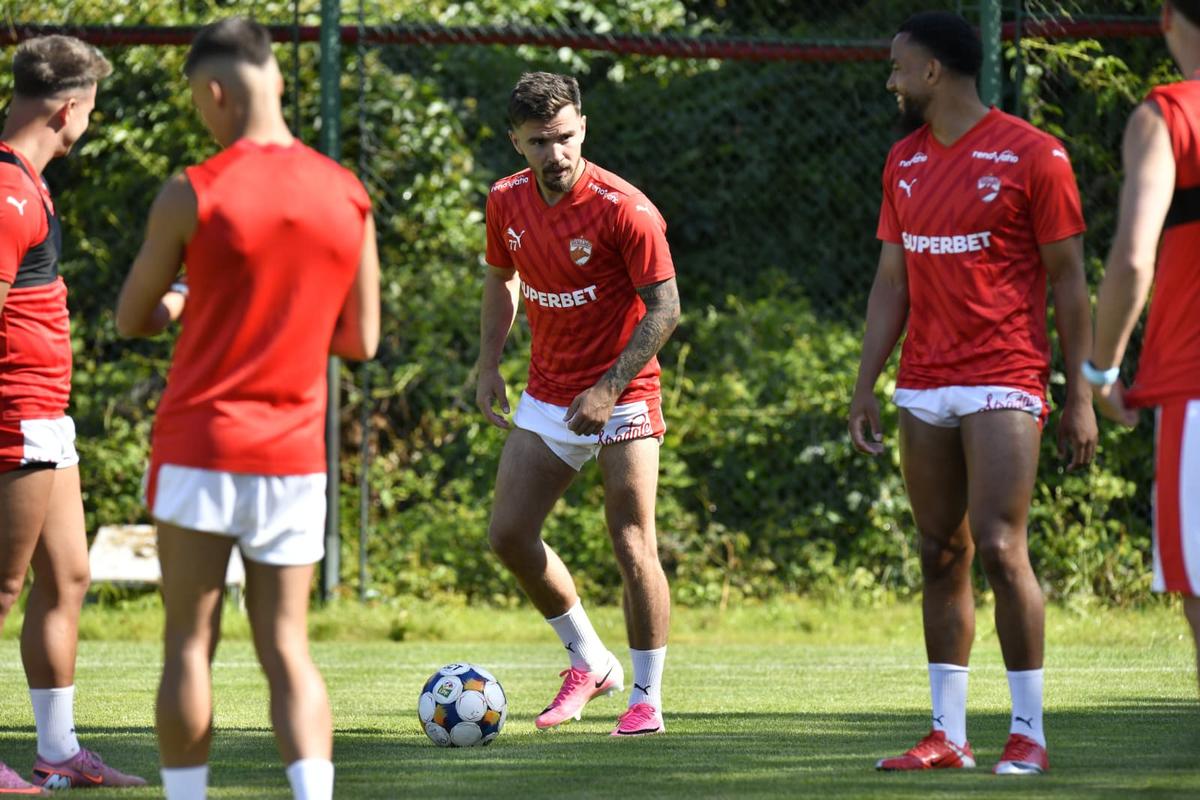 Nuno Campos va lua decizia: „Nu vor merge în cantonament” » 29 de jucători sub comanda noului antrenor al lui Dinamo