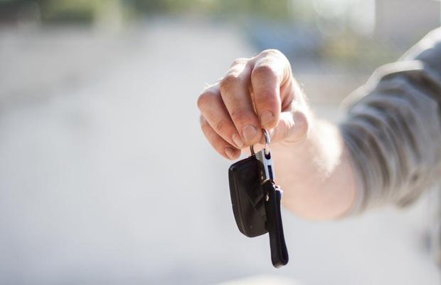 Leasing auto fără carte de muncă: în ce condiții se poate lua și ce șanse reale ai