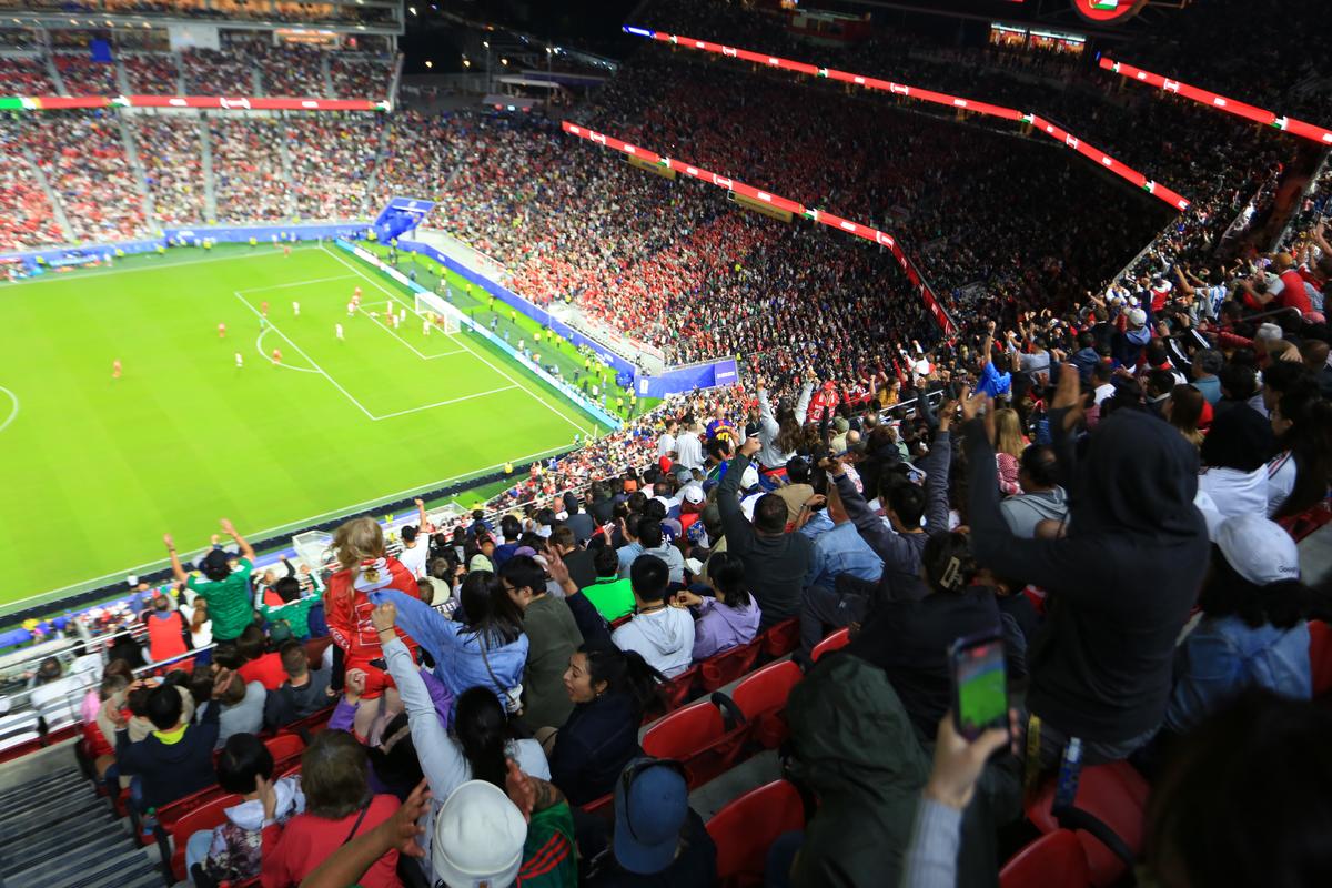 WOW! Stadionul unde România ar fi urmat să joace peste 3 zile nu seamănă cu nimic din ce am mai văzut: imagini incredibile