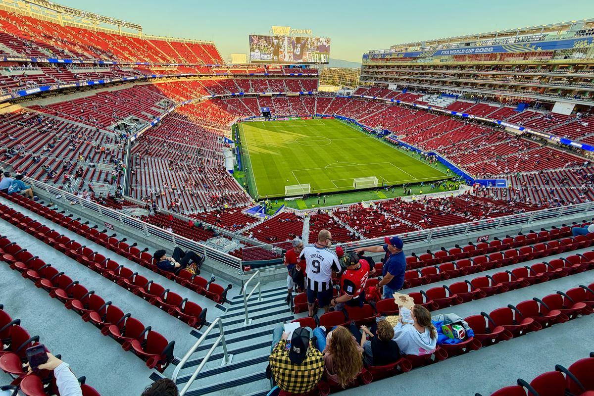 Patronul din Superliga, reperat pe stadionul din San Francisco: „Mănânc fotbal pe pâine! Poate găsim un investitor”