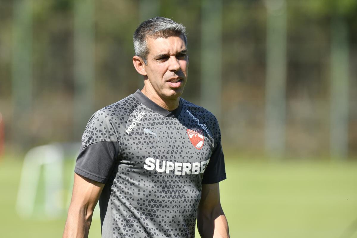 Nuno Campos va lua decizia: „Nu vor merge în cantonament” » 29 de jucători sub comanda noului antrenor al lui Dinamo