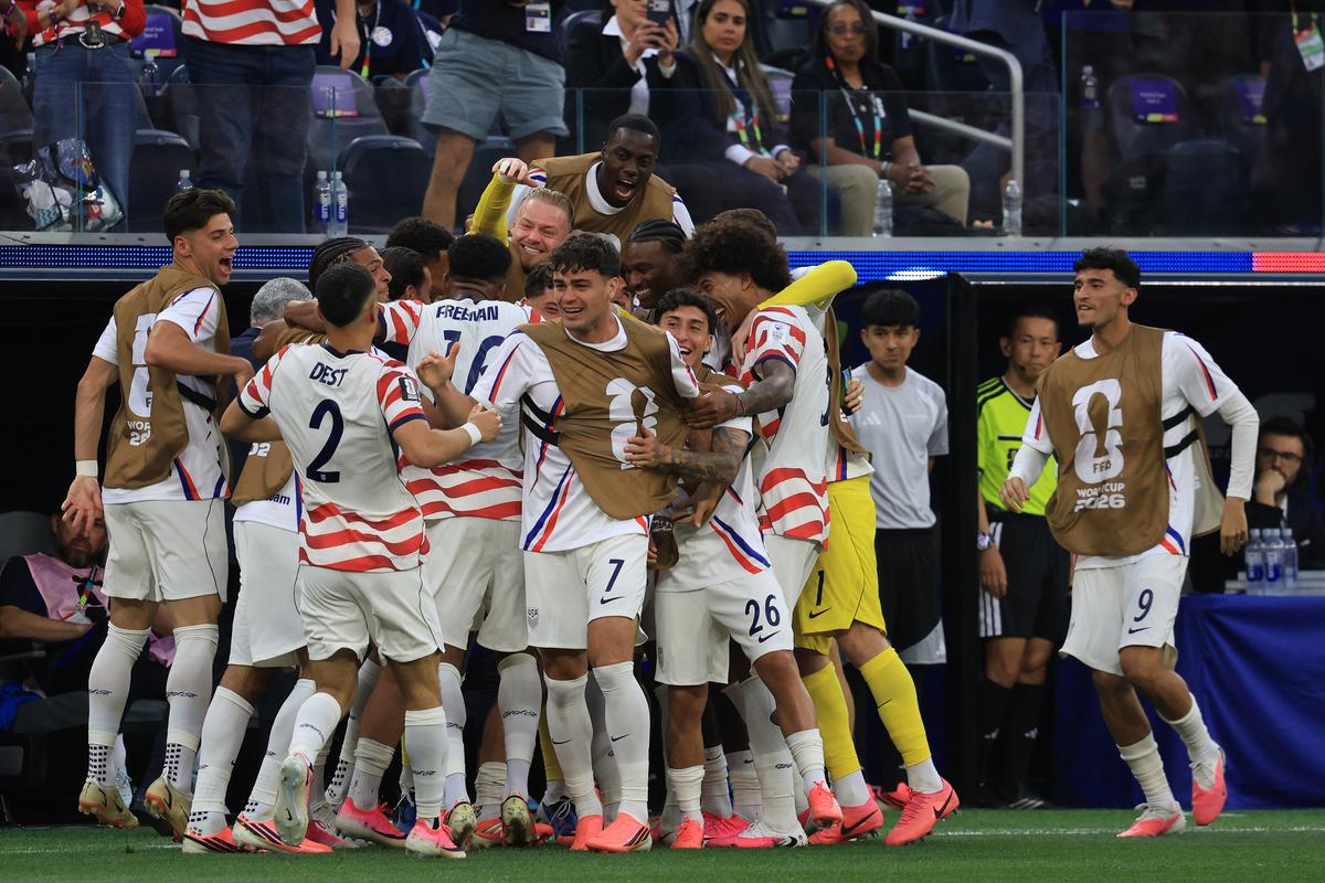 Imagini de la SUA - Paraguay 4-1
