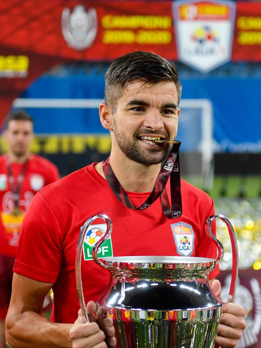 Triplul campion al României cu CFR Cluj s-a retras din fotbal