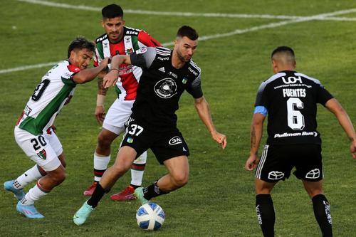 Javi Grillo (la minge) în acțiune. Foto: Imago Images