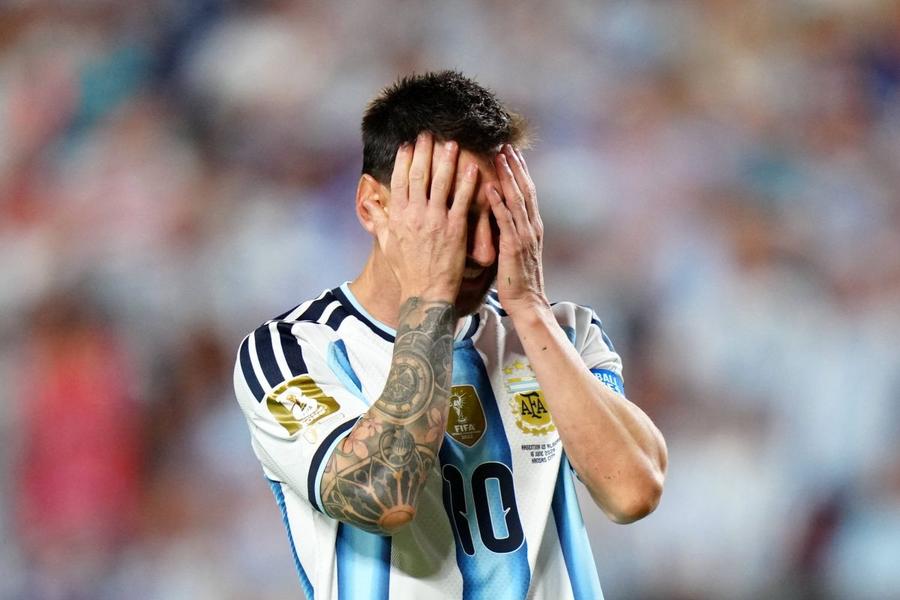 Lionel Messi a izbucnit în plâns după primul gol din Argentina - Algeria: „Nu a avut legătură cu fotbalul” // foto: Imago Harry Kane și Mbappe la Mondialul lui Messi și Ronaldo