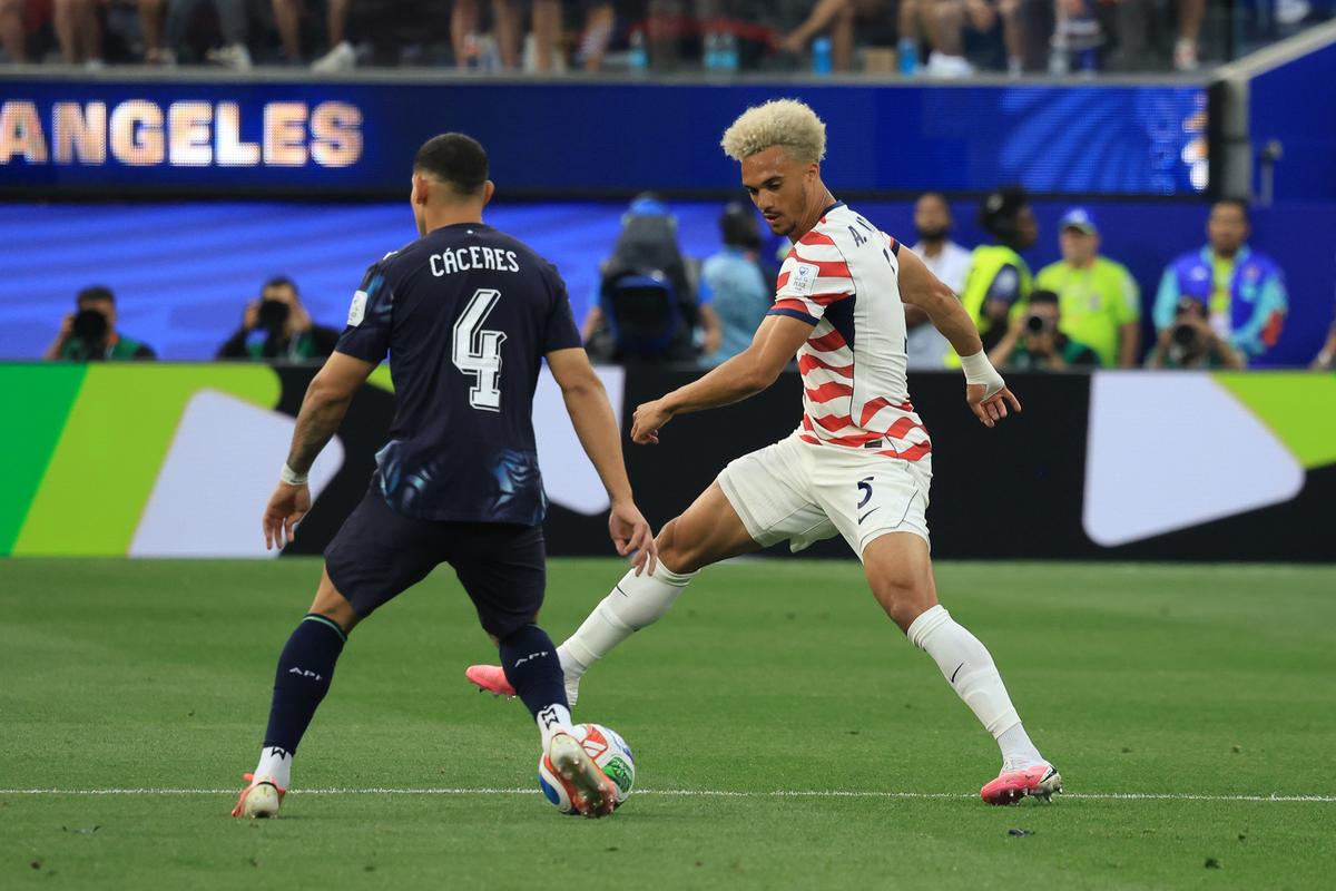 Imagini de la SUA - Paraguay 4-1