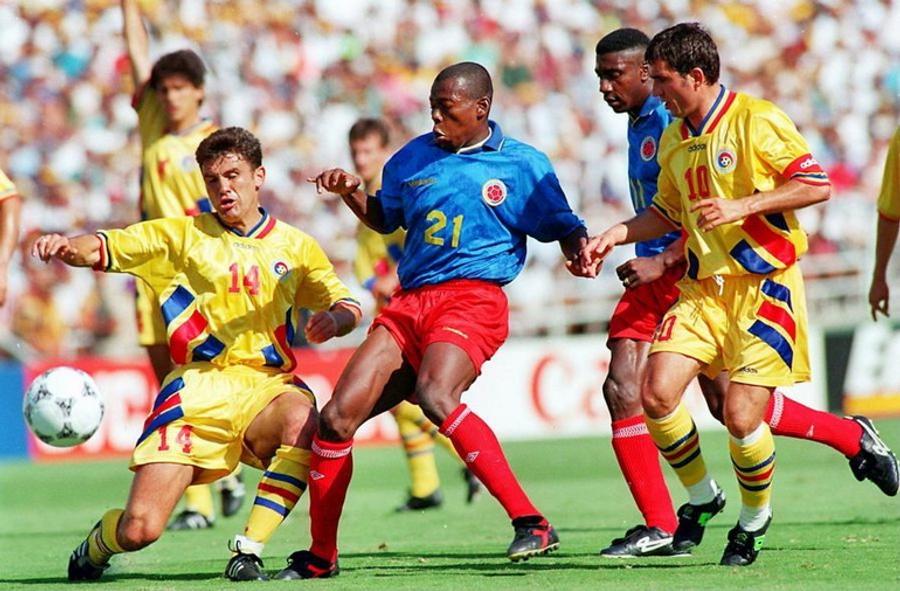 Gică Mihali (în stânga) a cucerit trofee cu Dinamo, apoi a jucat în Ligue 1, a adunat 31 de meciuri la națională, jucând la Mondialul din 1994 Nu i-a venit să creadă când a văzut ultima decizie a conducerii dinamoviste: „Asta e ironia ta?!”. Recomandare „de suflet”