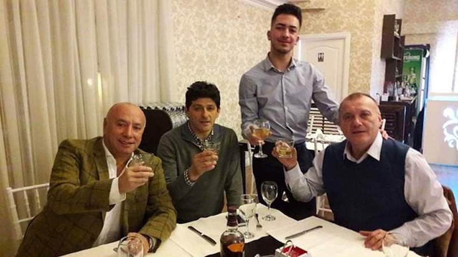 Aurel Țicleanu, Miodrag Belodedici, fiul judecătoarei Elena Burlan, Sakhni Eduard-Hassan, și Marcel Pușcaș, tatăl vitreg al lui Sakhni VIDEO Oficialul FRF, Aurel Țicleanu, și o judecătoare condamnată recent pentru luare de mită, acuzați de înșelăciune de un fost voleibalist: “M-au lăsat fără munca mea de o viață”