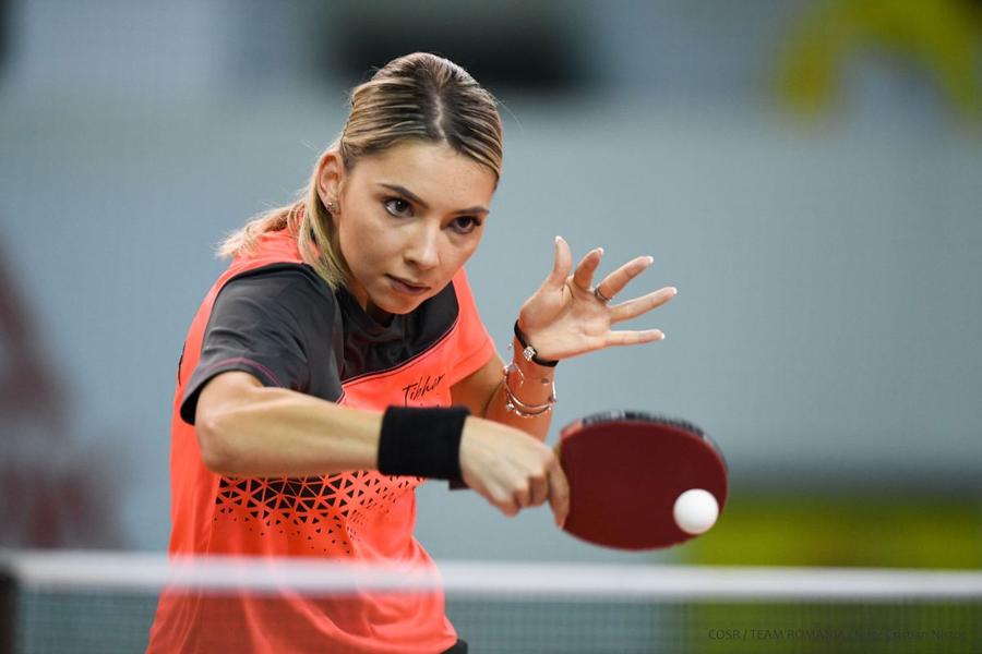Bernadette Szocs (foto: COSR) Ovidiu Ionescu visează la un succes de răsunet la Olimpiadă: „Dacă luăm medalie, plec pe Himalaya”