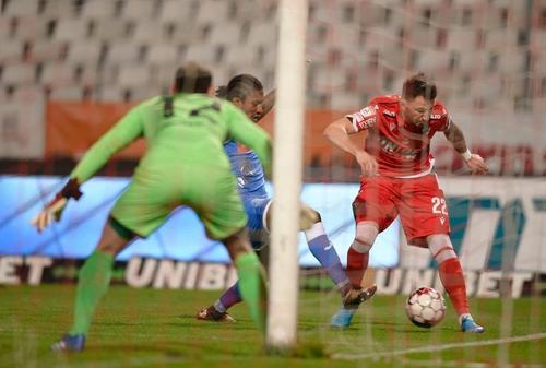 Andreas Calcan (27 de ani), extrema dorită de Dinamo, va semna luni cu o formație din Ungaria.