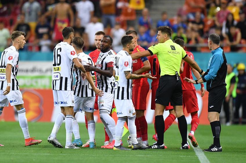 „Centralul” Marian Barbu a avut un început greu de meci în FCSB - Universitatea Cluj.
