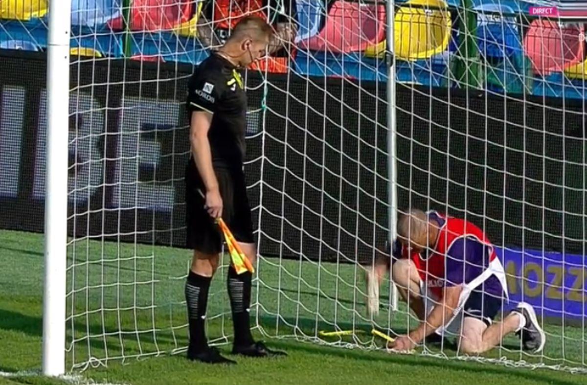 De ce a început primul meci al zilei din SuperLigă cu 5 minute întârziere