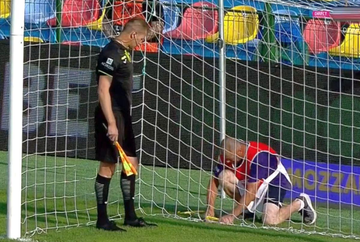De ce a început primul meci al zilei din SuperLigă cu 5 minute întârziere