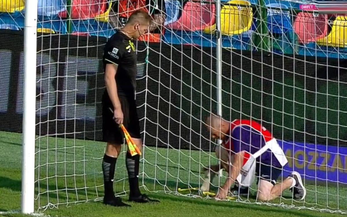 De ce a început primul meci al zilei din SuperLigă cu 5 minute întârziere