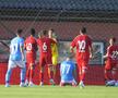 Ducan, felicitat de colegi după ce a apărat un penalty în FC Voluntari - FC Botoșani // foto: Raed Krishan, GSP