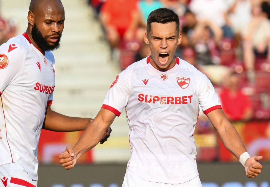 Cătălin Cîrjan a înscris primul său gol în tricoul lui Dinamo cu CFR Cluj, foto: Imago Cum a pierdut Cătălin Cîrjan un an la Rapid