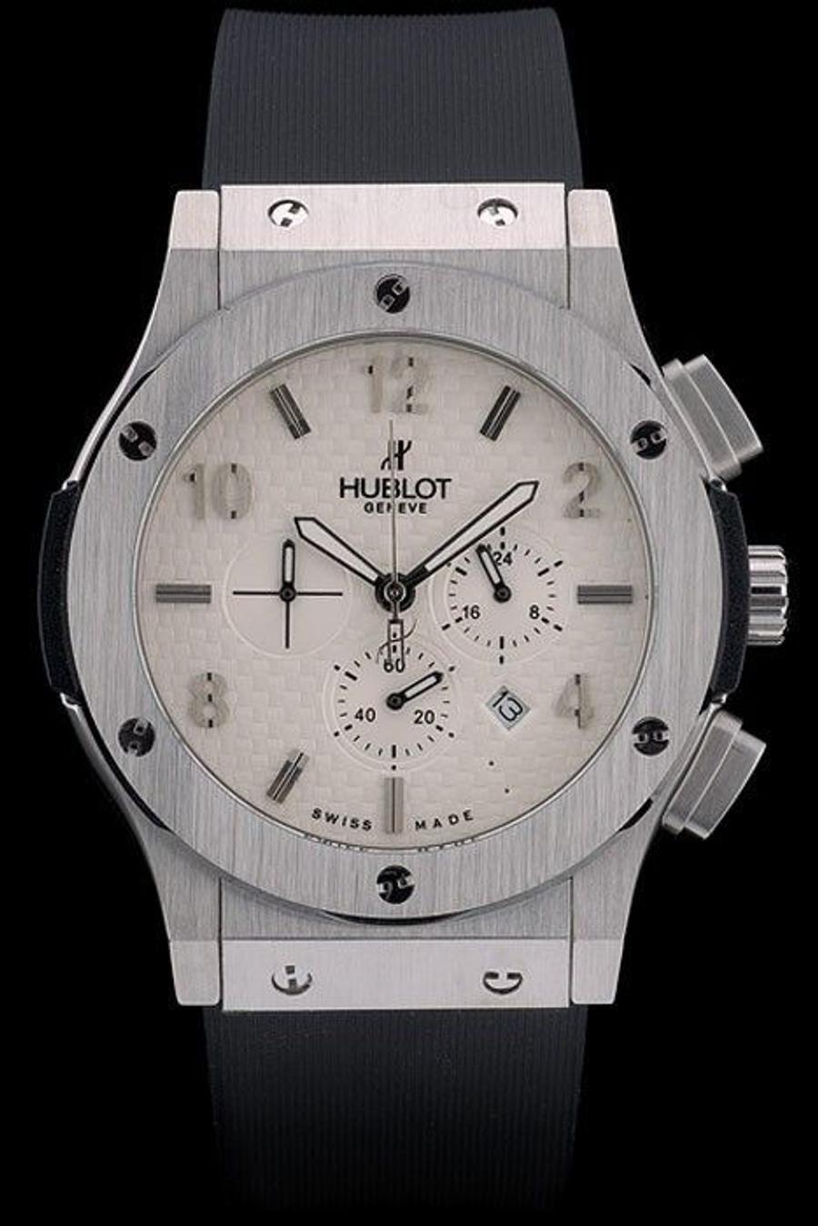 Hublot Big Bang alb, al doilea ceas purtat de Mbappe în ziua prezentării la Real Madrid Cât costă ceasurile pe care le-a purtat Kylian Mbappe în ziua prezentării la Real Madrid » Prețurile sunt amețitoare