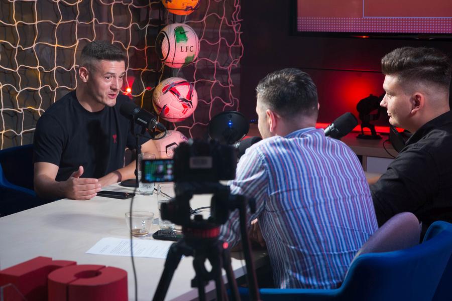 Gabi Torje, la podcastul GSP „2 la 1”, foto: Ionuț Iordache (GSP.ro) Gabi Torje ia o decizie majoră și dezvăluie un episod șocant: „M-a înjurat la 11 dimineața. Wow! Nu mai rezist”