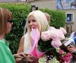 Elena Udrea a ieșit pe poarta Penitenciarului Târgșor, după 3 ani de detenție: „N-aș mai face Gala Bute” + „Îi mulțumesc lui Gigi Becali!” » Întâmpinată cu flori din plastic și bancnote