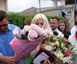 Elena Udrea a ieșit pe poarta Penitenciarului Târgșor, după 3 ani de detenție: „N-aș mai face Gala Bute” + „Îi mulțumesc lui Gigi Becali!” » Întâmpinată cu flori din plastic și bancnote