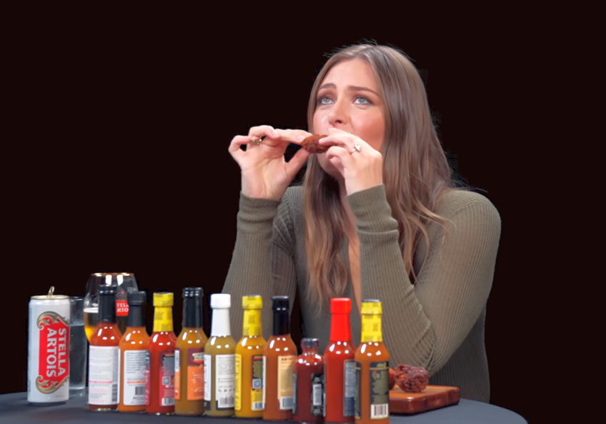 Maria Sharapova, la „sosurile picante” / foto: captură YouTube