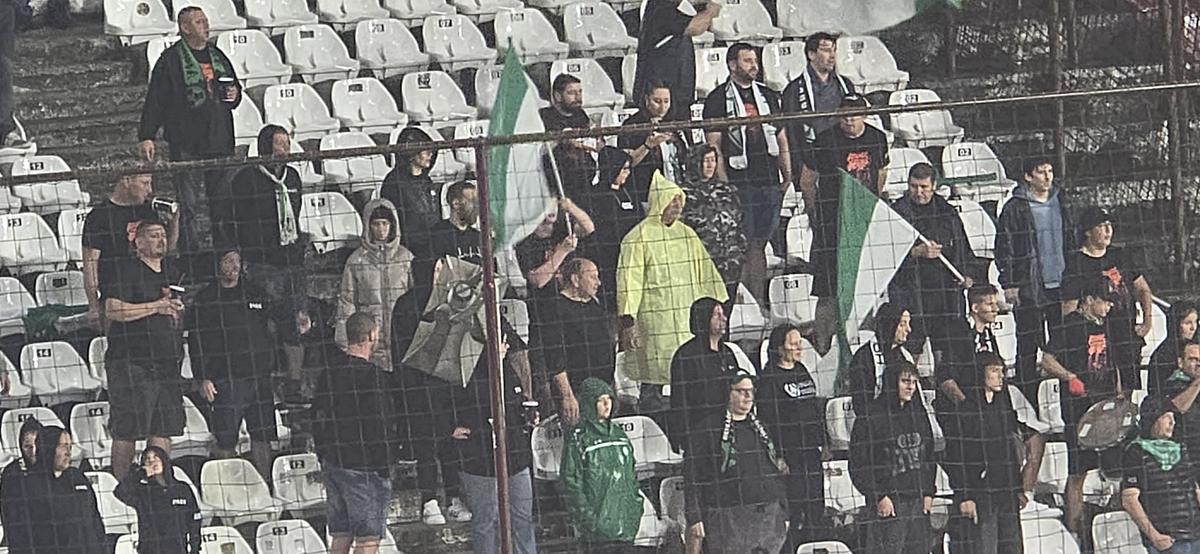 CFR Cluj - Paksi » Duel al galeriilor, pe o ploaie torențială