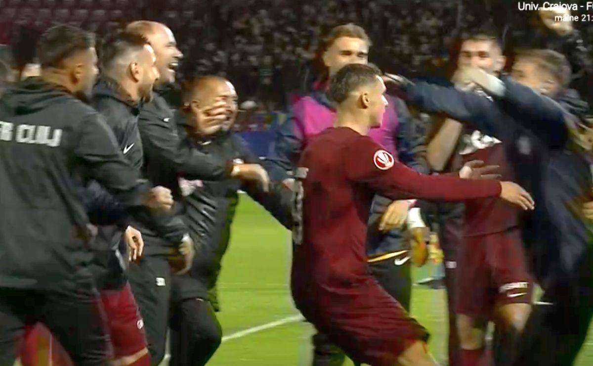 Gestul lui Louis Munteanu după golul cu Paksi