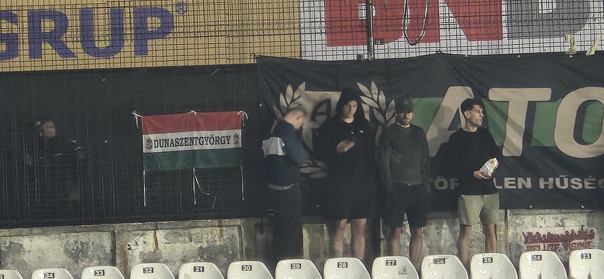 CFR Cluj - Paksi » Duel al galeriilor, pe o ploaie torențială