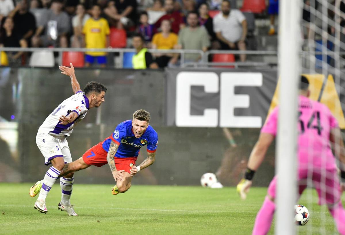 Tăiați cu „șeptarul” » Tavi Popescu a luat pe cont propriu FCSB - FC Argeș și l-a tranșat prin două faze