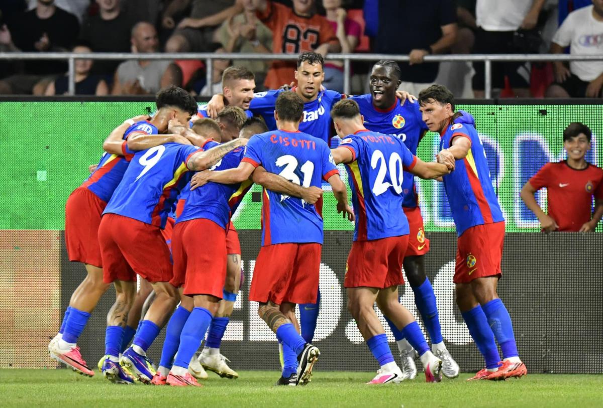 Tăiați cu „șeptarul” » Tavi Popescu a luat pe cont propriu FCSB - FC Argeș și l-a tranșat prin două faze