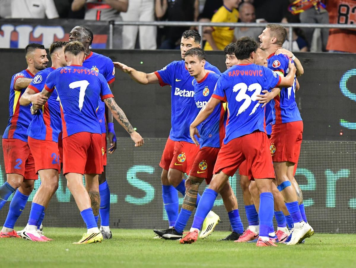 Tăiați cu „șeptarul” » Tavi Popescu a luat pe cont propriu FCSB - FC Argeș și l-a tranșat prin două faze