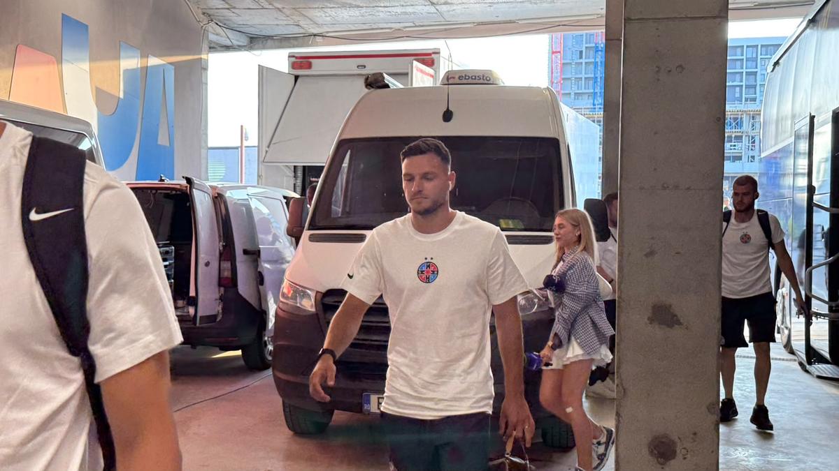 Fotbaliștii lui FCSB au mers pentru prima dată cu noul autocar