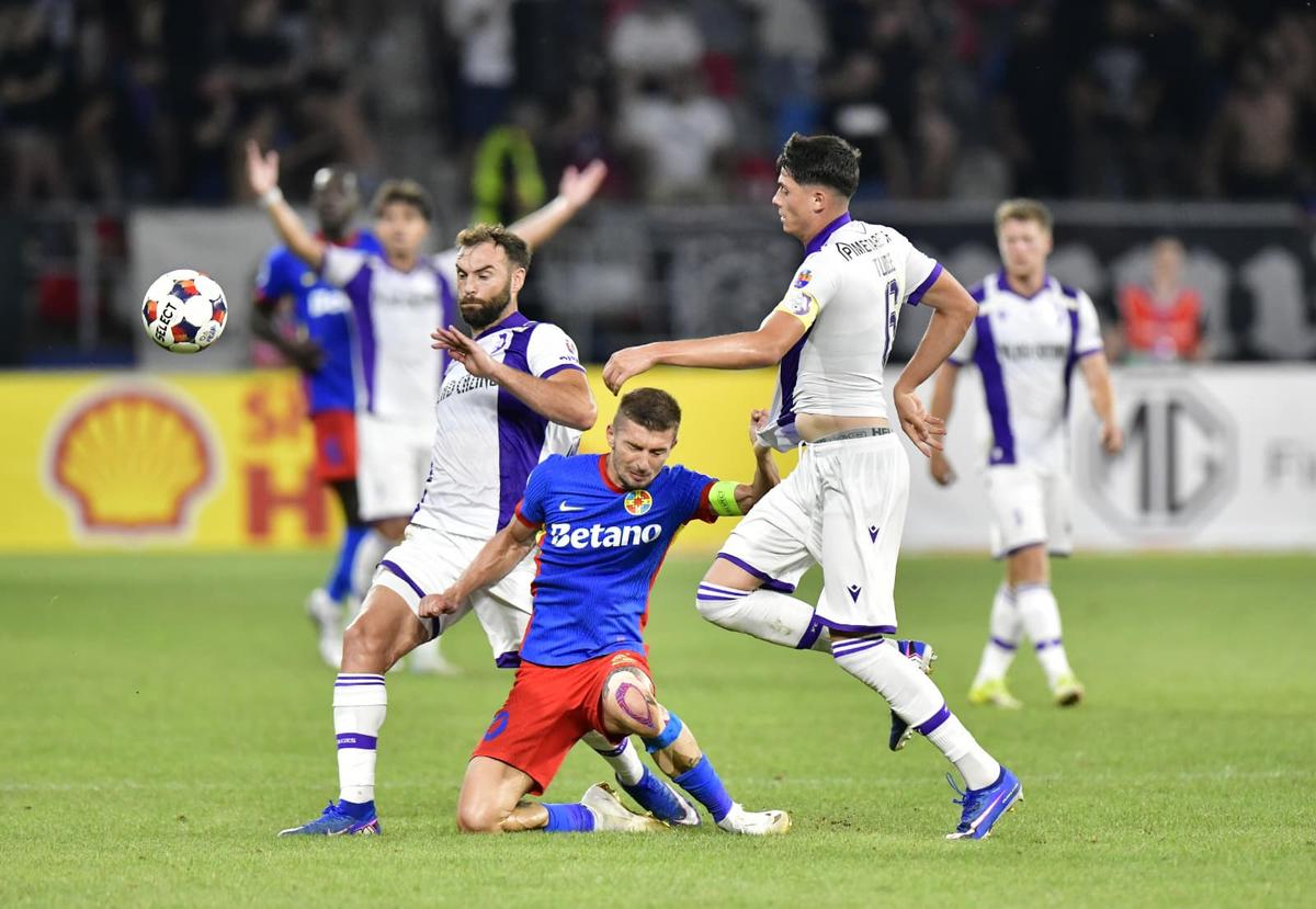 Tăiați cu „șeptarul” » Tavi Popescu a luat pe cont propriu FCSB - FC Argeș și l-a tranșat prin două faze