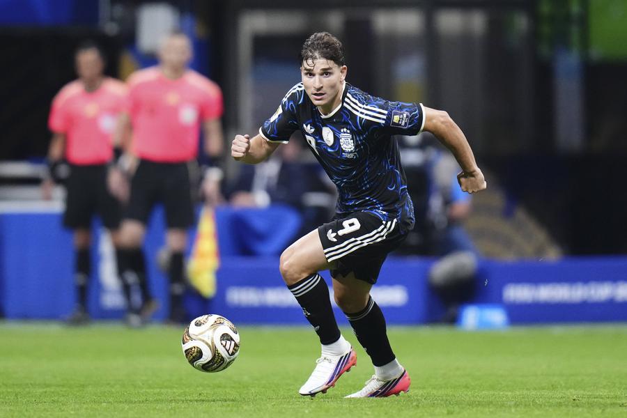 Julian Alvarez, la Campionatul Mondial din SUA, Mexic și Canada „Nici 200 de milioane de euro”: Atletico Madrid închide ușa plecării lui Julian Alvarez la Barcelona