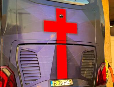 Și-au pus mâinile în cap când l-au văzut! » Cum arată noul autocar al lui ...