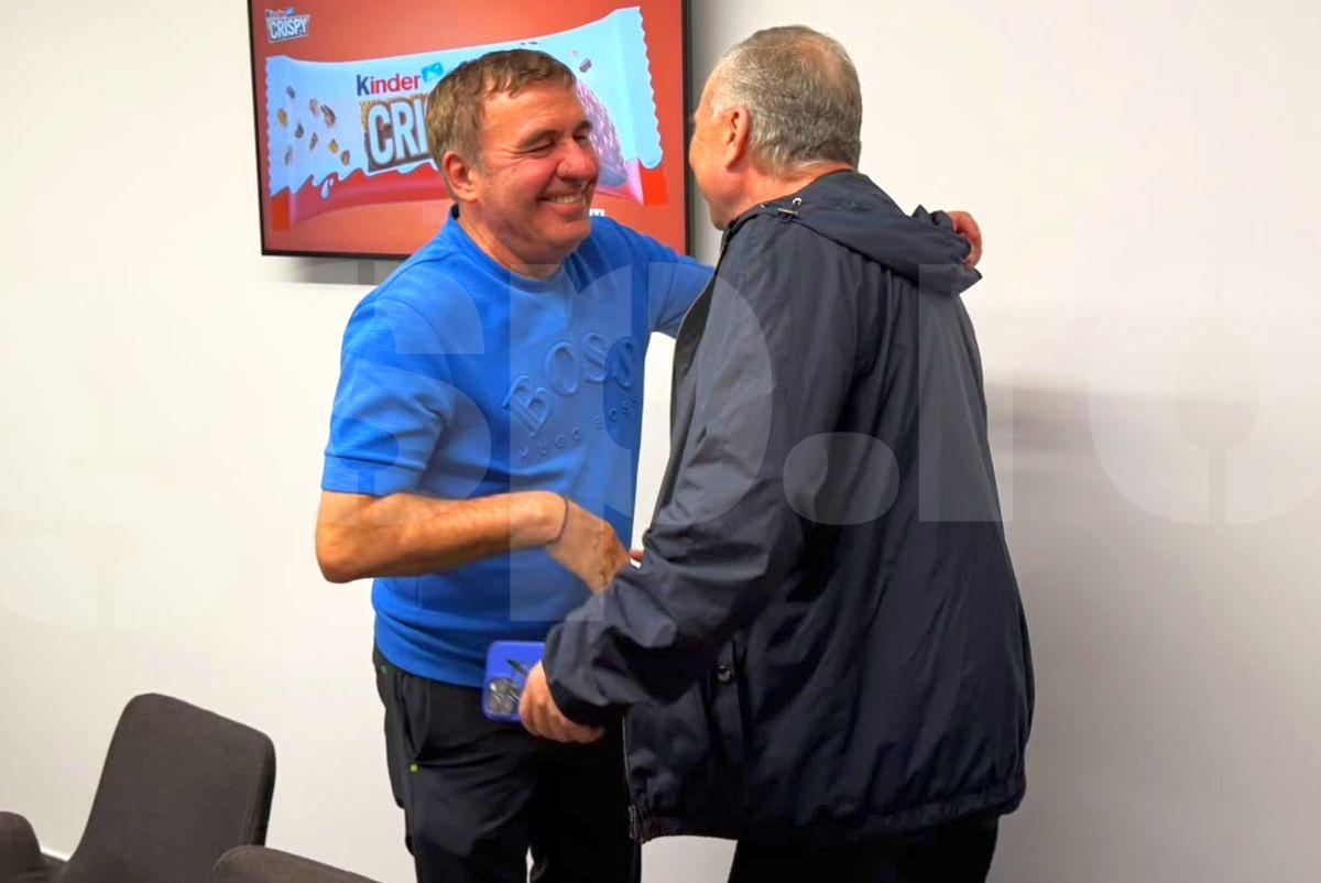 Reacția lui Gică Hagi la revederea cu Dan Petrescu » Imaginile serii, la pauză, în Ghencea