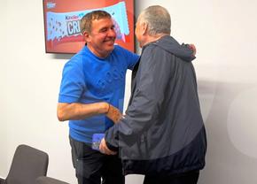 Reacția lui Gică Hagi la revederea cu Dan Petrescu » Imaginile serii, la pauză, în Ghencea