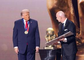 Gianni Infantino riscă alte huiduieli » Ce a decis în privința trofeului Cupei Mondiale