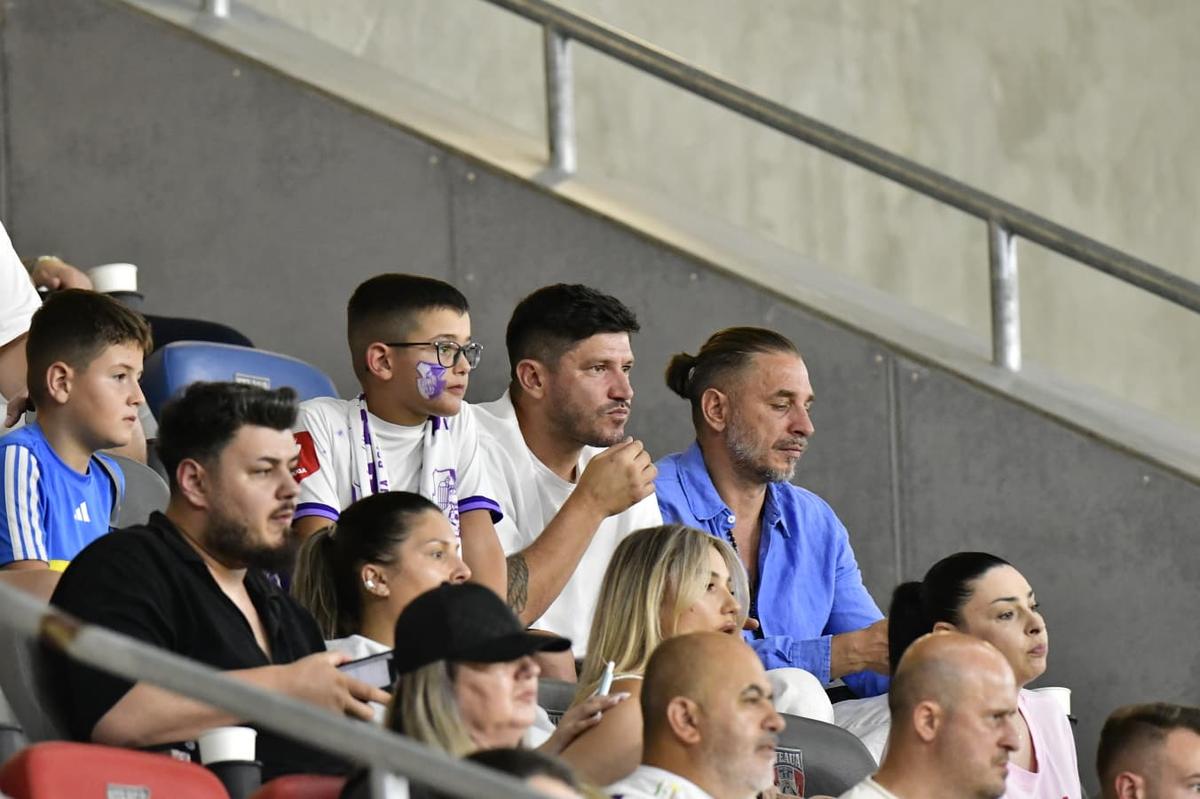 Tăiați cu „șeptarul” » Tavi Popescu a luat pe cont propriu FCSB - FC Argeș și l-a tranșat prin două faze