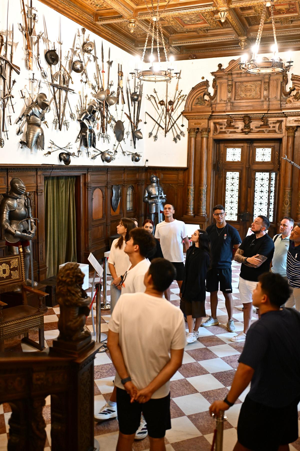 Pan Zhanle și David Popovici la Castelul Peleș