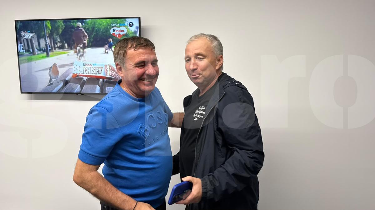 Reacția lui Gică Hagi la revederea cu Dan Petrescu » Imaginile serii, la pauză, în Ghencea