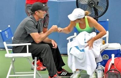 FOTO Simona Halep, chinuită de staff-ul său! Îi cere ajutorul lui Darren Cahill :D