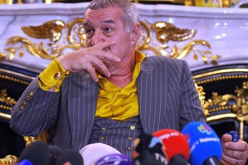 Gigi Becali a amenințat luni că dacă nu va lua campionatul nici în acest sezon, atunci se va retrage din fotbal / foto: GSP