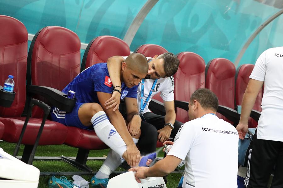 Juan Bauza și-a fracturat degetul mare de la piciorul mare la meciul cu FCSB, după un duel cu Dawa FOTO: Facebook Veste bună pentru Croitoru înaintea meciului cu Petrolul » Doi titulari s-au recuperat