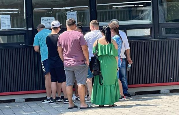 S-au „activat” bișnițarii înainte de FCSB - Viking » Cât au ajuns să coste biletele pe „piața neagră”