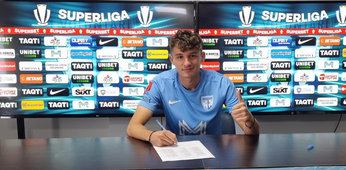S-a săturat că nu l-a băgat Hagi! Gică Popescu și-a luat fiul și l-a transferat la alt club din Liga 1