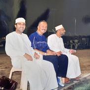 În Oman alături de colaboratorii săi  FOTO Arhivă personală